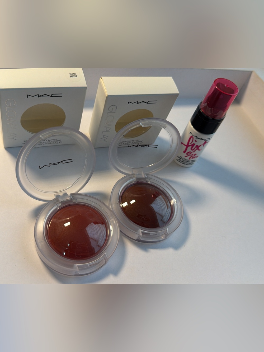 New,unused &Authentic MAC Cosmetics Glowplay Crea@am Blush Duo and deluxe sample